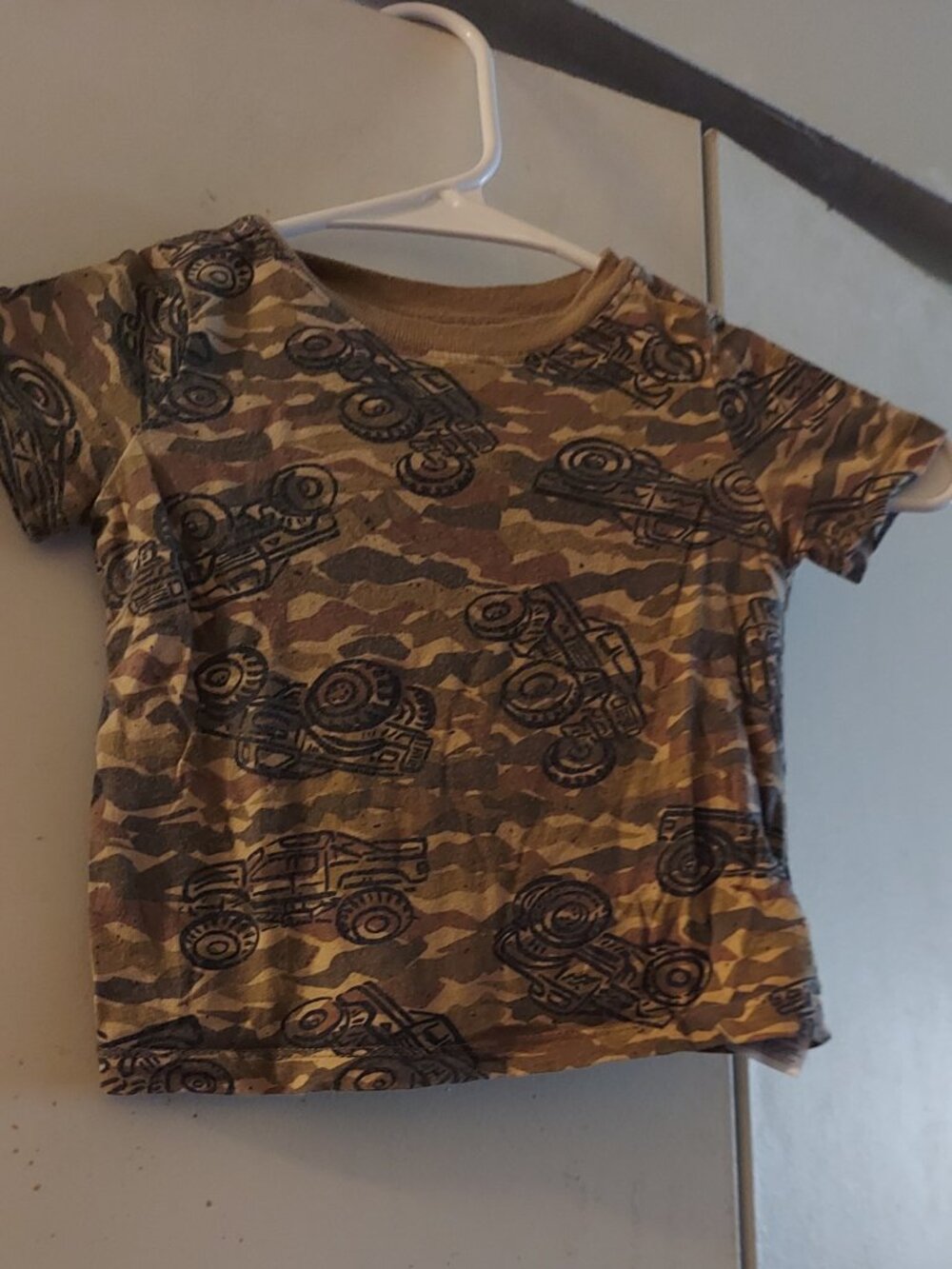 Old Navy Trucks Graphic Short Sleeve T-shirt [Baby]
